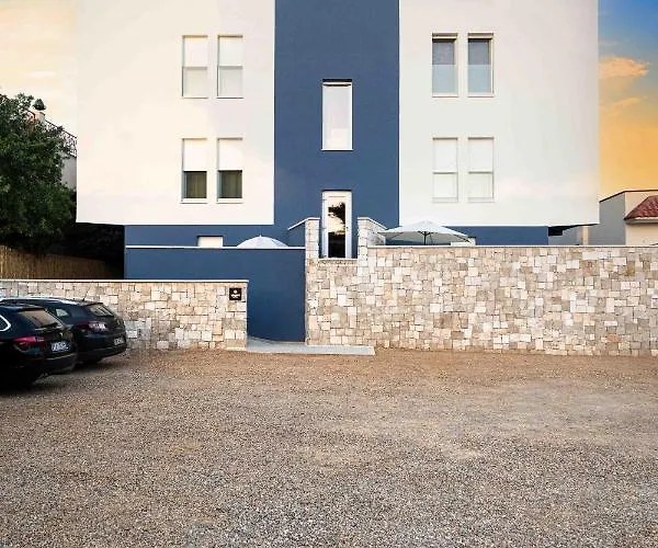 Mhami בית הארחה פולסנו