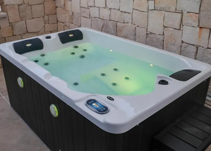 בית הארחה Mhami 4*