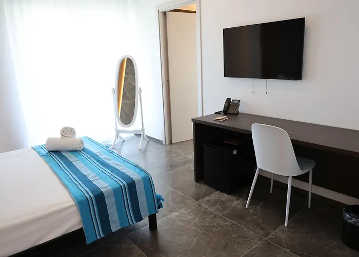 Mhami 4* פולסנו